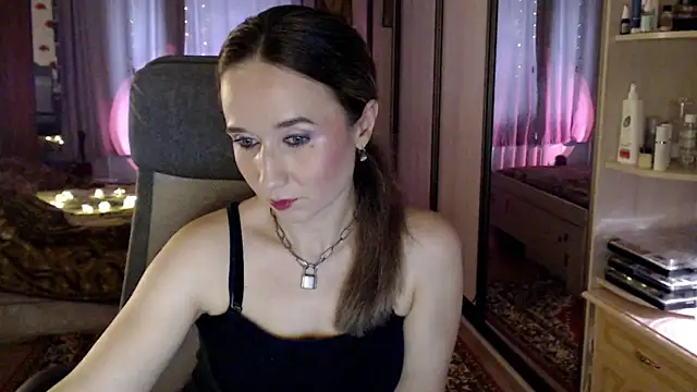 ClassyInna online show from 10/31/25, 05:08