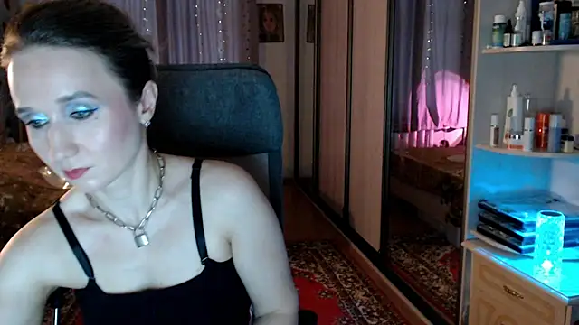 ClassyInna online show from 12/03/25, 09:07