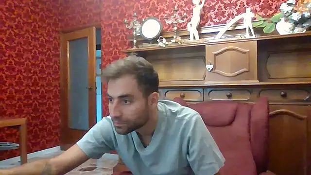 Snapshot of Torissimo92 chatting on 09/21/25, 04:52 Torissimo92 online show from 09/21/25, 04:52