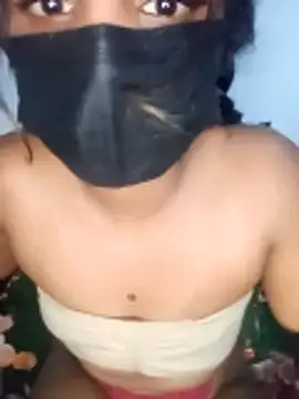 kissy doll online show from 10/16/25, 05:47