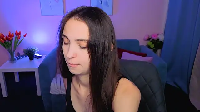 Snapshot of EllaSteele chatting on 10/05/25, 01:53 EllaSteele online show from 10/05/25, 01:53