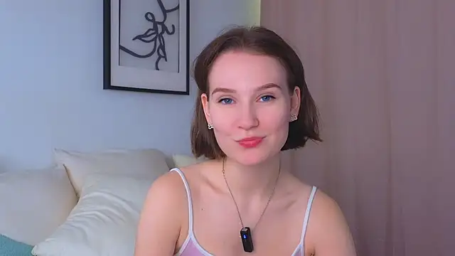 Snapshot of QueenieHathaway chatting on 10/22/25, 01:50 QueenieHathaway online show from 10/22/25, 01:50