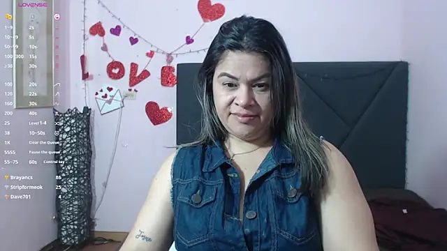 Snapshot of pamela_echeverria chatting on 04/29/26, 05:30 pamela echeverria online show from 04/29/26, 05:30