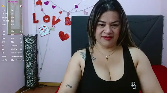 Snapshot of pamela_echeverria chatting on 05/06/26, 11:15 pamela echeverria online show from 05/06/26, 11:15