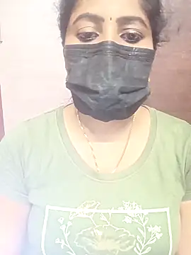 Snapshot of vasundhara26 chatting on 09/18/25, 07:49 vasundhara26 online show from 09/18/25, 07:49