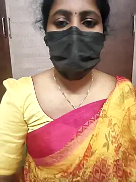 Snapshot of vasundhara26 chatting on 11/22/25, 07:46 vasundhara26 online show from 11/22/25, 07:46