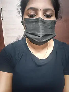 Snapshot of vasundhara26 chatting on 11/24/25, 08:08 vasundhara26 online show from 11/24/25, 08:08