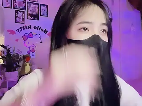 Snapshot of keelinnn19 chatting on 10/08/25, 06:27 keelinnn19 online show from 10/08/25, 06:27