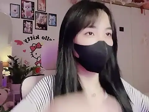 Snapshot of keelinnn19 chatting on 10/11/25, 06:28 keelinnn19 online show from 10/11/25, 06:28