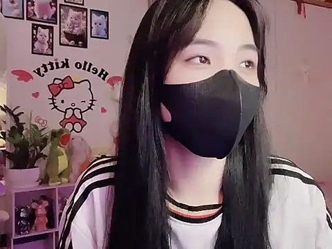 Snapshot of keelinnn19 chatting on 10/15/25, 05:46 keelinnn19 online show from 10/15/25, 05:46