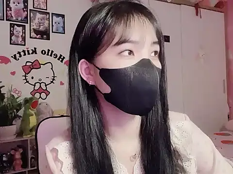 Snapshot of keelinnn19 chatting on 10/16/25, 06:20 keelinnn19 online show from 10/16/25, 06:20