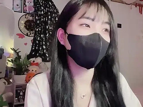 Snapshot of keelinnn19 chatting on 10/29/25, 10:00 keelinnn19 online show from 10/29/25, 10:00