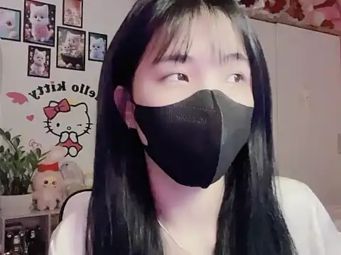 Snapshot of keelinnn19 chatting on 11/12/25, 07:24 keelinnn19 online show from 11/12/25, 07:24