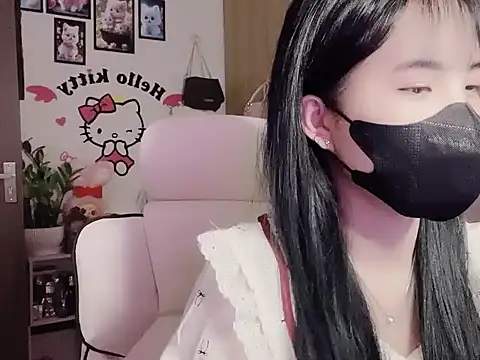 Snapshot of keelinnn19 chatting on 11/21/25, 03:00 keelinnn19 online show from 11/21/25, 03:00