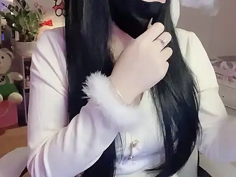 Snapshot of keelinnn19 chatting on 11/23/25, 06:19 keelinnn19 online show from 11/23/25, 06:19