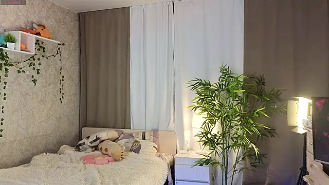 AnnyiBlue online show from 05/31/26, 06:09