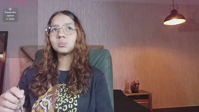 angeles azul online show from 10/04/25, 12:14