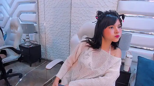 TatiLee online show from 09/24/25, 09:51