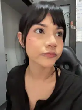 Snapshot of TatiLee chatting on 04/05/26, 02:36 TatiLee online show from 04/05/26, 02:36