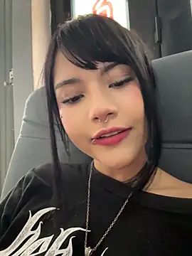 Snapshot of TatiLee chatting on 04/11/26, 06:23 TatiLee online show from 04/11/26, 06:23