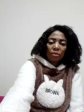 Snapshot of SEXYMOANSXX chatting on 09/26/25, 03:21 SEXYMOANSXX online show from 09/26/25, 03:21