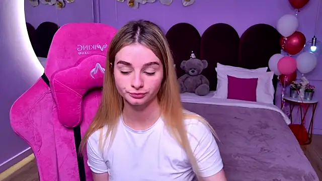 SweetyLicky online show from 11/19/25, 04:07