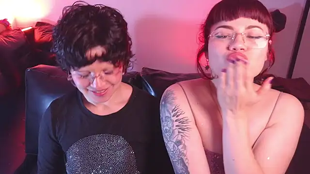 Snapshot of marsearth22_ chatting on 11/09/25, 04:44 marsearth22 online show from 11/09/25, 04:44