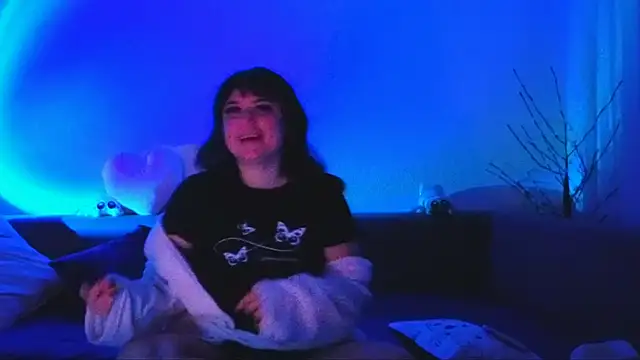 Bella Hillss online show from 02/11/26, 07:52