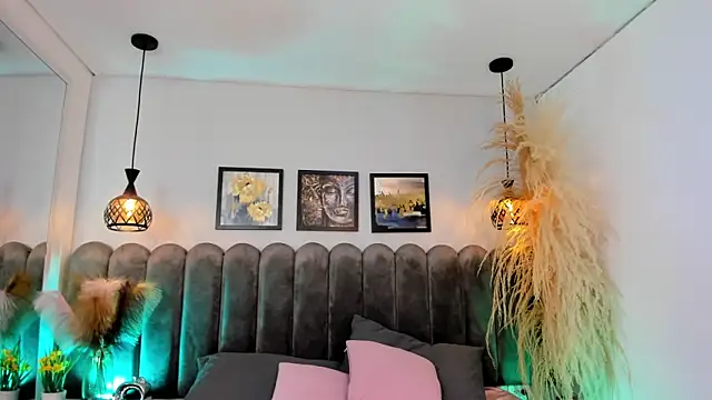 Snapshot of Viollet_xoxo chatting on 10/03/25, 08:28 Viollet xoxo online show from 10/03/25, 08:28