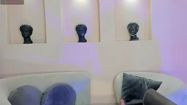 MiaLaurence online show from 02/25/26, 07:45