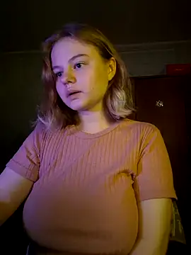 Snapshot of SlipperSherry chatting on 10/11/25, 03:43 SlipperSherry online show from 10/11/25, 03:43