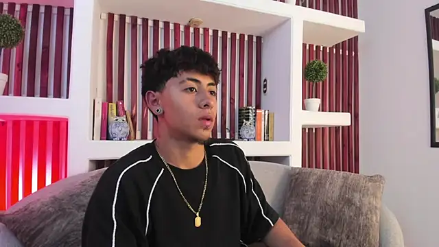 Snapshot of Troy_dalton chatting on 09/12/25, 11:48 Troy dalton online show from 09/12/25, 11:48