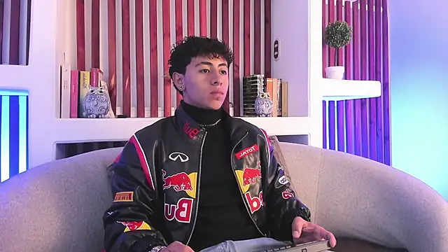 Snapshot of Troy_dalton chatting on 09/29/25, 07:19 Troy dalton online show from 09/29/25, 07:19