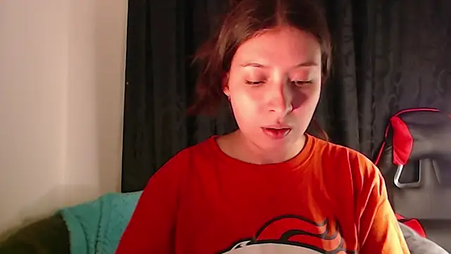 Snapshot of -Ivonny chatting on 09/11/25, 11:27 -Ivonny online show from 09/11/25, 11:27