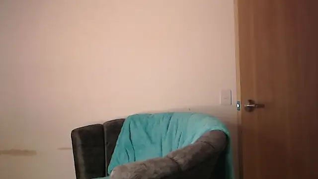 Snapshot of -Ivonny chatting on 09/25/25, 10:24 -Ivonny online show from 09/25/25, 10:24