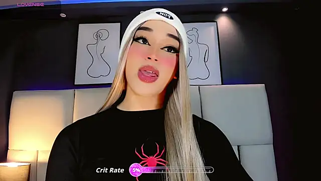 Valeriasmiithh online show from 10/21/25, 08:42