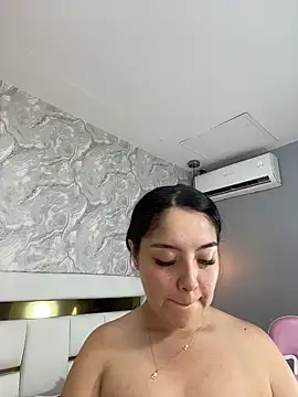 MiaFarkash online show from 02/13/26, 07:10