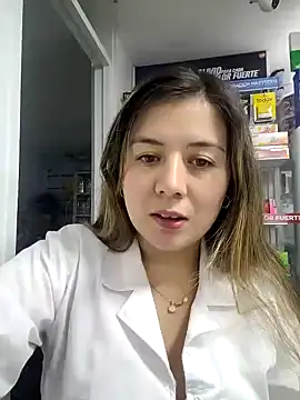 Snapshot of Sophie_del_Castillo chatting on 10/25/25, 11:21 Sophie del Castillo online show from 10/25/25, 11:21