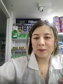 Snapshot of Sophie_del_Castillo chatting on 12/16/25, 01:43 Sophie del Castillo online show from 12/16/25, 01:43