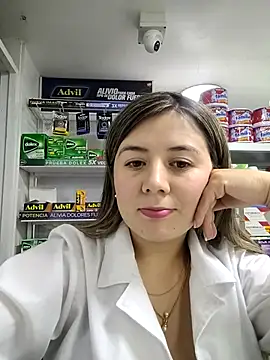 Snapshot of Sophie_del_Castillo chatting on 01/17/26, 01:21 Sophie del Castillo online show from 01/17/26, 01:21