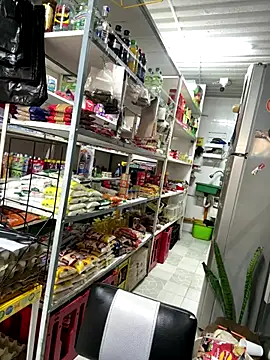 Snapshot of kymberly-reyes11 chatting on 10/06/25, 04:37 kymberly-reyes11 online show from 10/06/25, 04:37