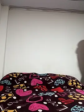 Snapshot of kymberly-reyes11 chatting on 10/16/25, 12:17 kymberly-reyes11 online show from 10/16/25, 12:17