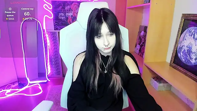 Snapshot of AmamiDark chatting on 10/10/25, 01:04 AmamiDark online show from 10/10/25, 01:04