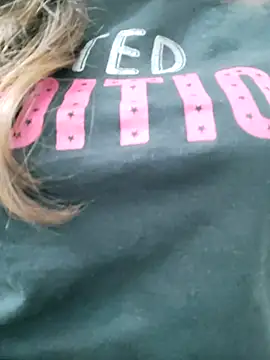 Snapshot of Kayna_Rawat chatting on 10/31/25, 11:22 Kayna Rawat online show from 10/31/25, 11:22