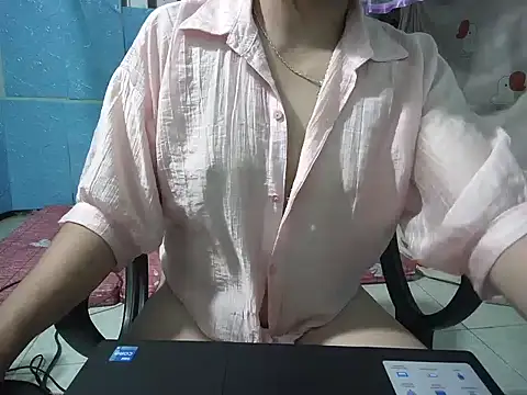 Snapshot of Xue_weng chatting on 09/09/25, 01:38 Xue weng online show from 09/09/25, 01:38