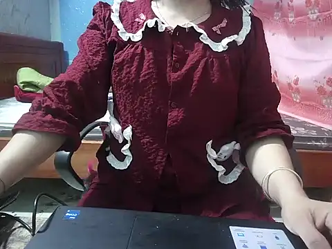 Snapshot of Xue_weng chatting on 04/22/26, 03:53 Xue weng online show from 04/22/26, 03:53