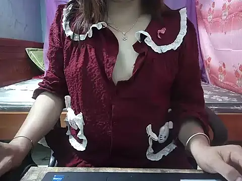Snapshot of Xue_weng chatting on 05/14/26, 12:28 Xue weng online show from 05/14/26, 12:28