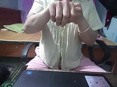 Snapshot of Xue_weng chatting on 05/30/26, 10:29 Xue weng online show from 05/30/26, 10:29