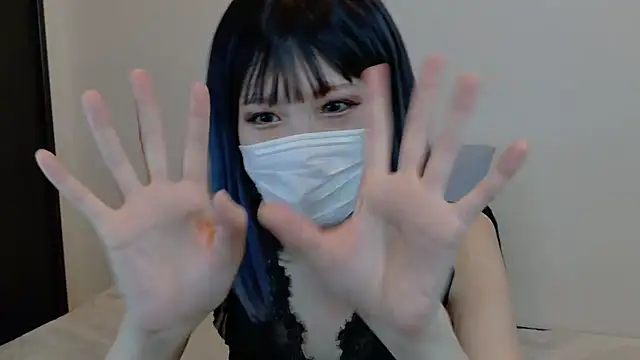 sarina at online show from 11/18/25, 04:28