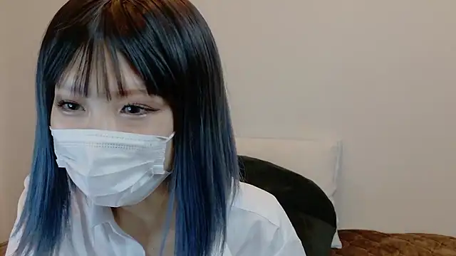 sarina at online show from 12/04/25, 09:29